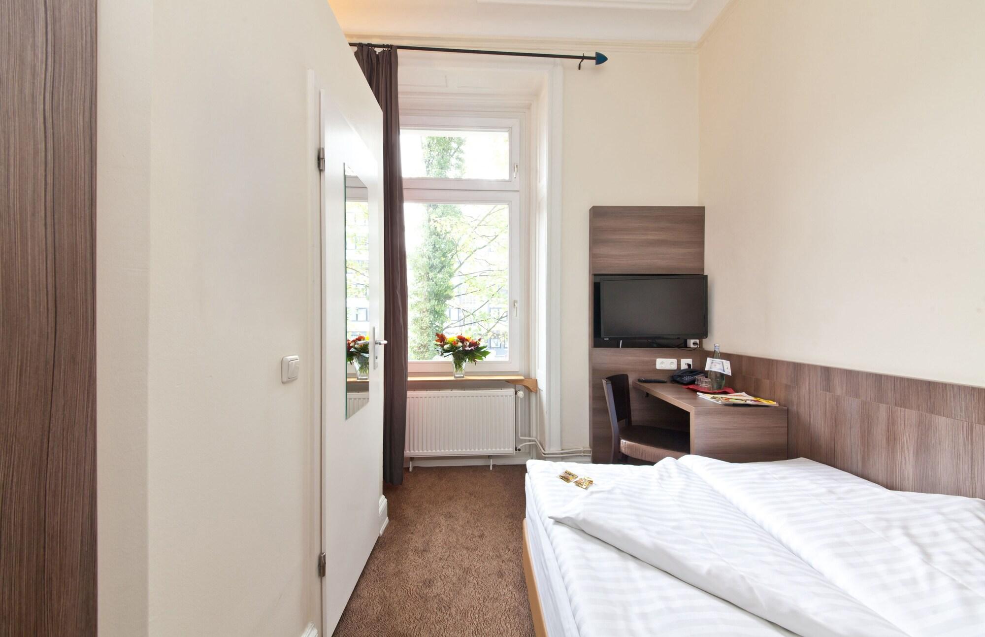 Hotel Koenigshof Hamburgo Exterior foto